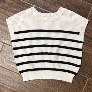 Moon & Madison White Ribbed Knit Top
